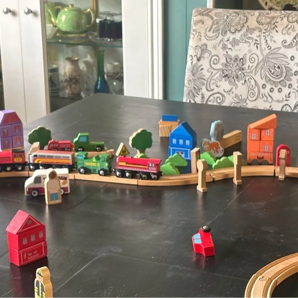 Melissa & Doug Train and Building Block Set - Picture 16 of 16